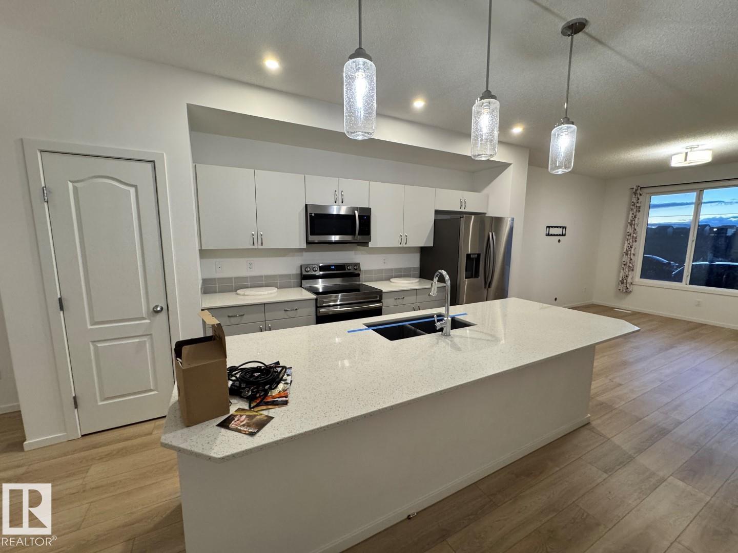 18007 71 ST NW, Edmonton