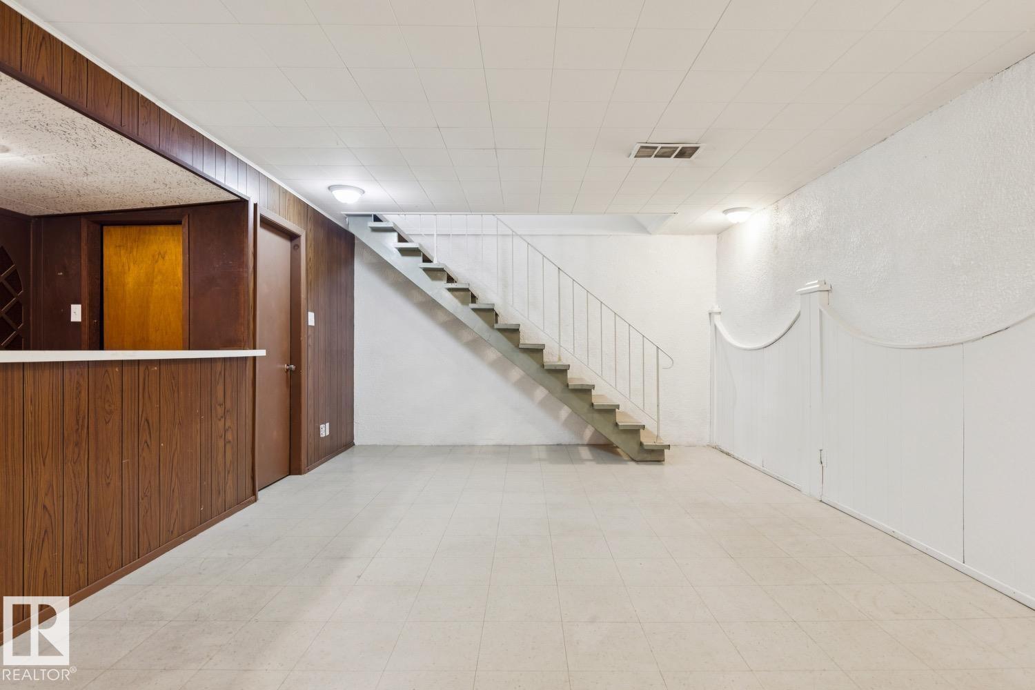 #14204 14206 14208 14210 103 AV NW, Edmonton