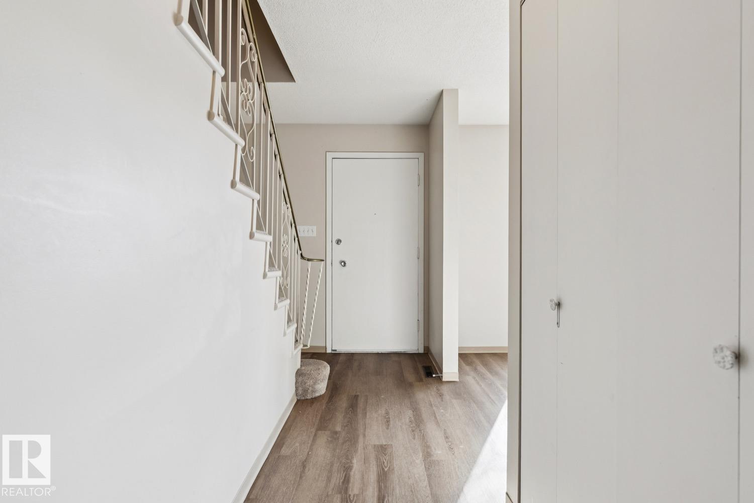 #14204 14206 14208 14210 103 AV NW, Edmonton