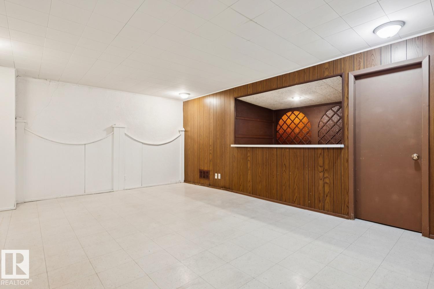 #14204 14206 14208 14210 103 AV NW, Edmonton