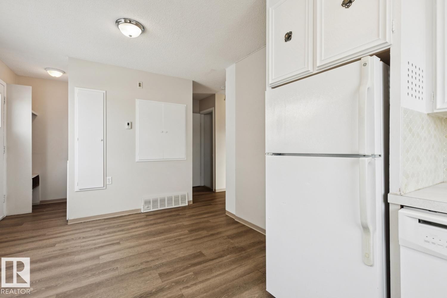 #14204 14206 14208 14210 103 AV NW, Edmonton