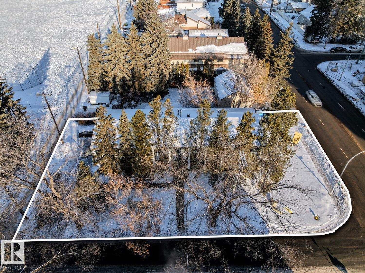 #14204 14206 14208 14210 103 AV NW, Edmonton