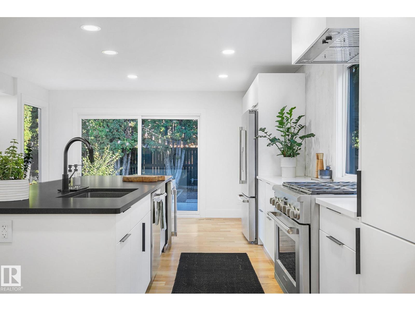 100 WOLF WILLOW CR NW, Edmonton