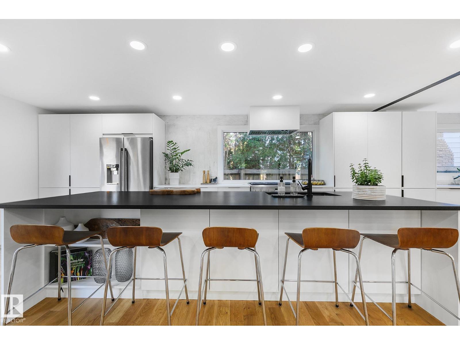 100 WOLF WILLOW CR NW, Edmonton