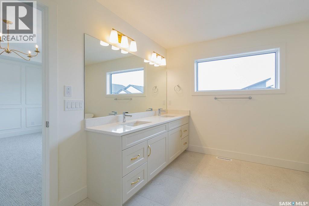 150 Mazurek CRESCENT - 35