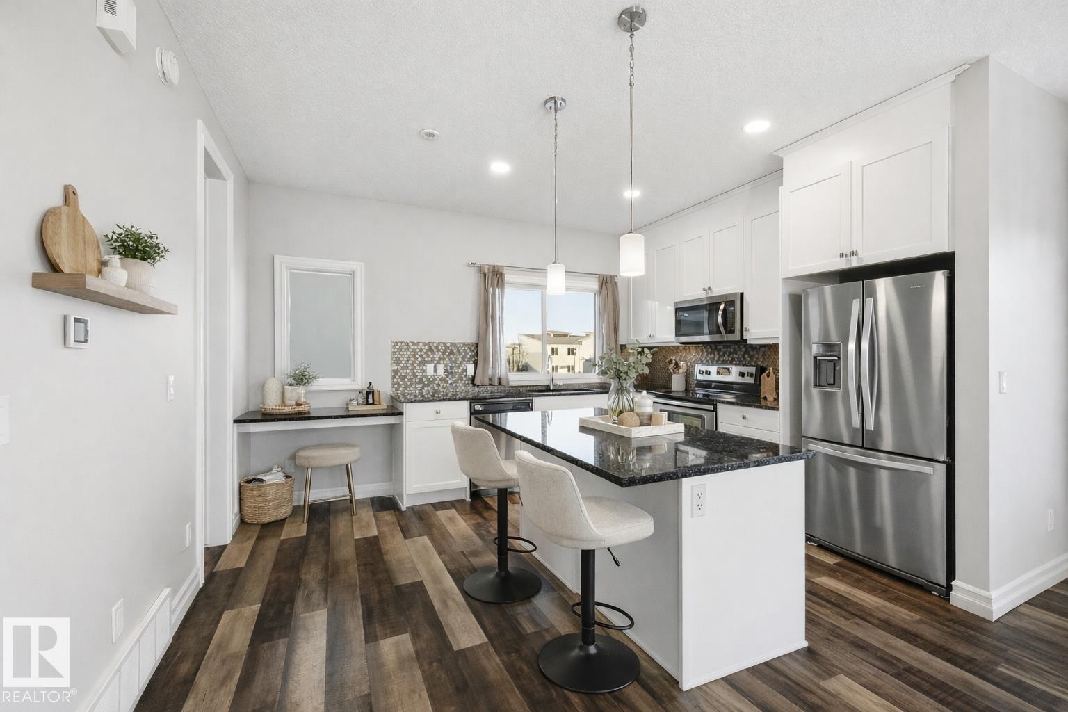 
          10 804 WELSH Drive SW
            <br/>
            <span>Edmonton</span>
            , 
            <span>AB</span>
             <span>T6X1Y8</span>
         - Photo 20