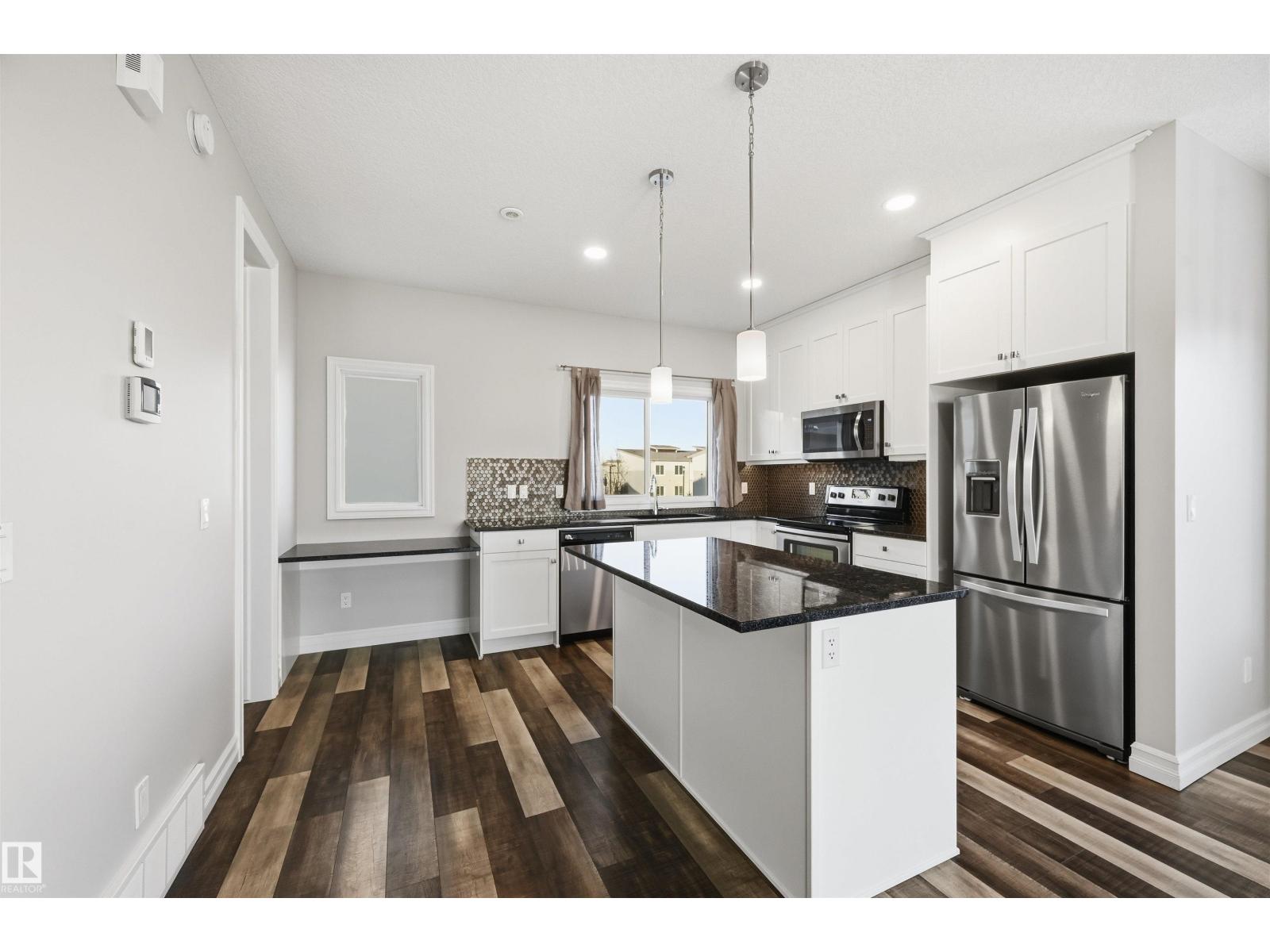 
          10 804 WELSH Drive SW
            <br/>
            <span>Edmonton</span>
            , 
            <span>AB</span>
             <span>T6X1Y8</span>
         - Photo 22