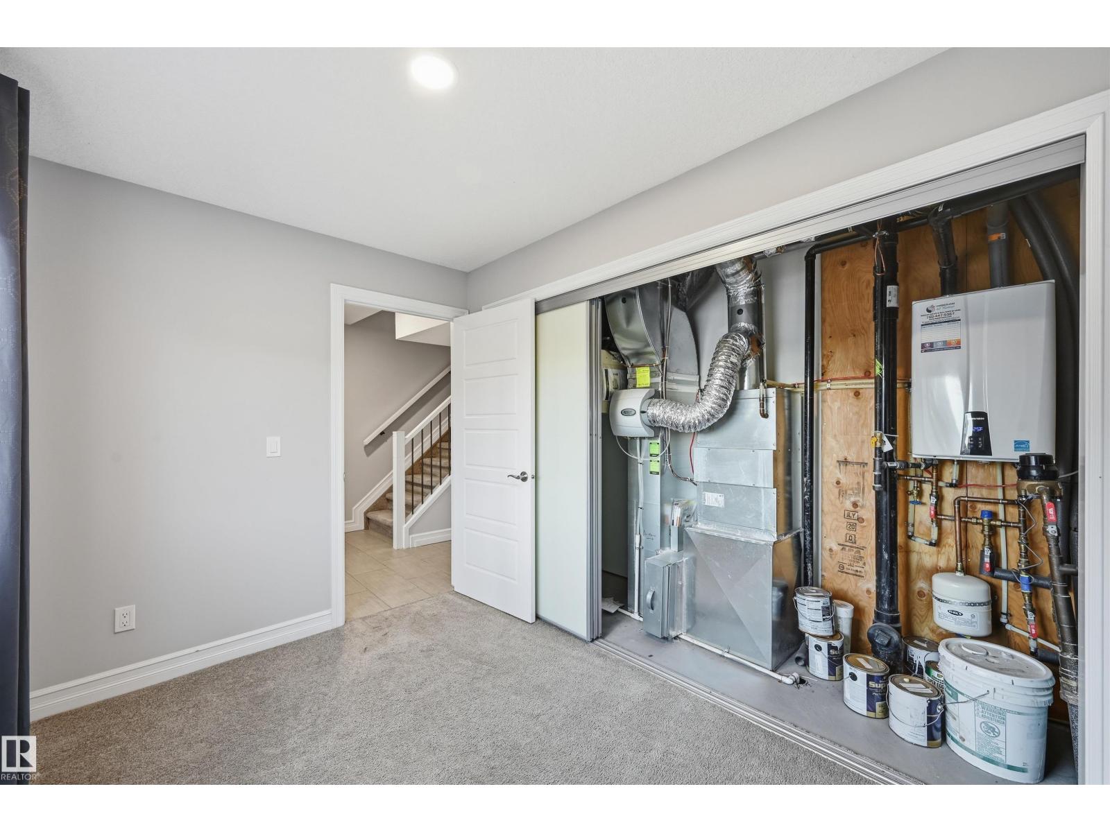 
          10 804 WELSH Drive SW
            <br/>
            <span>Edmonton</span>
            , 
            <span>AB</span>
             <span>T6X1Y8</span>
         - Photo 18