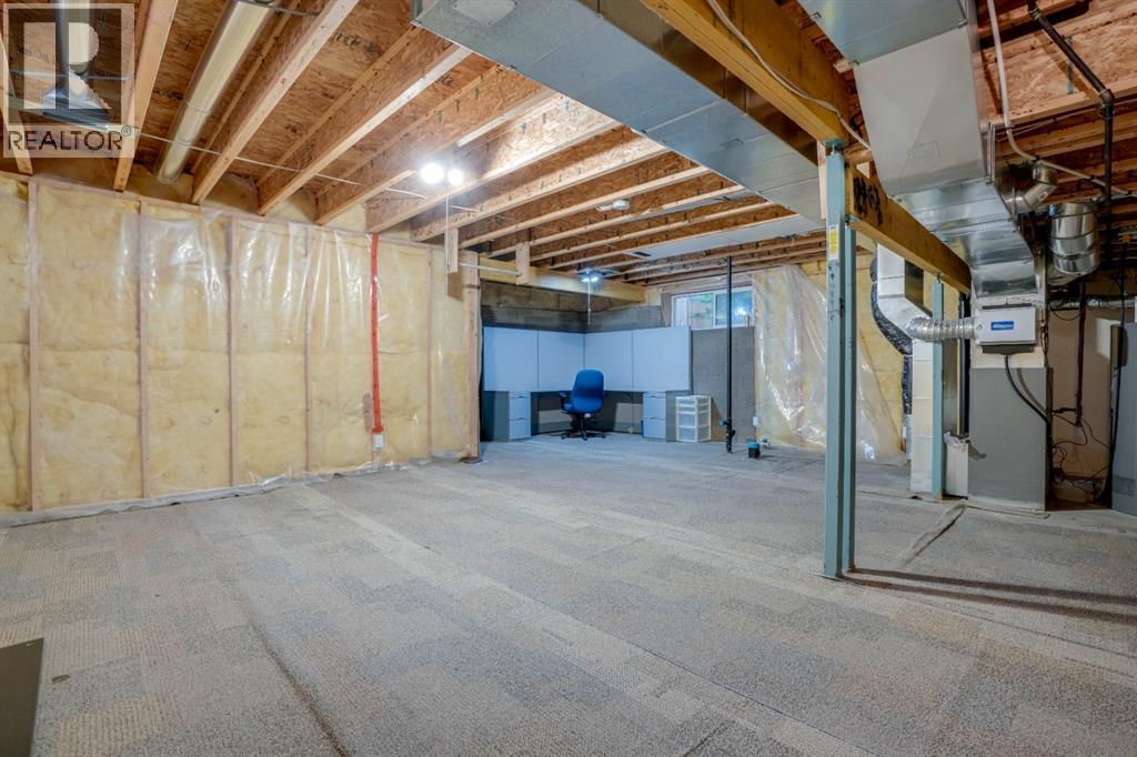 Single Family House for Sale in  Tuscany Reserve Bay NW Tuscany Calgary 