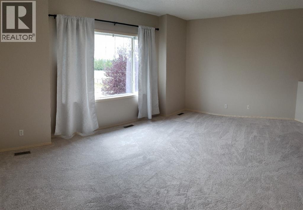 Single Family House for Sale in  Tuscany Reserve Bay NW Tuscany Calgary 