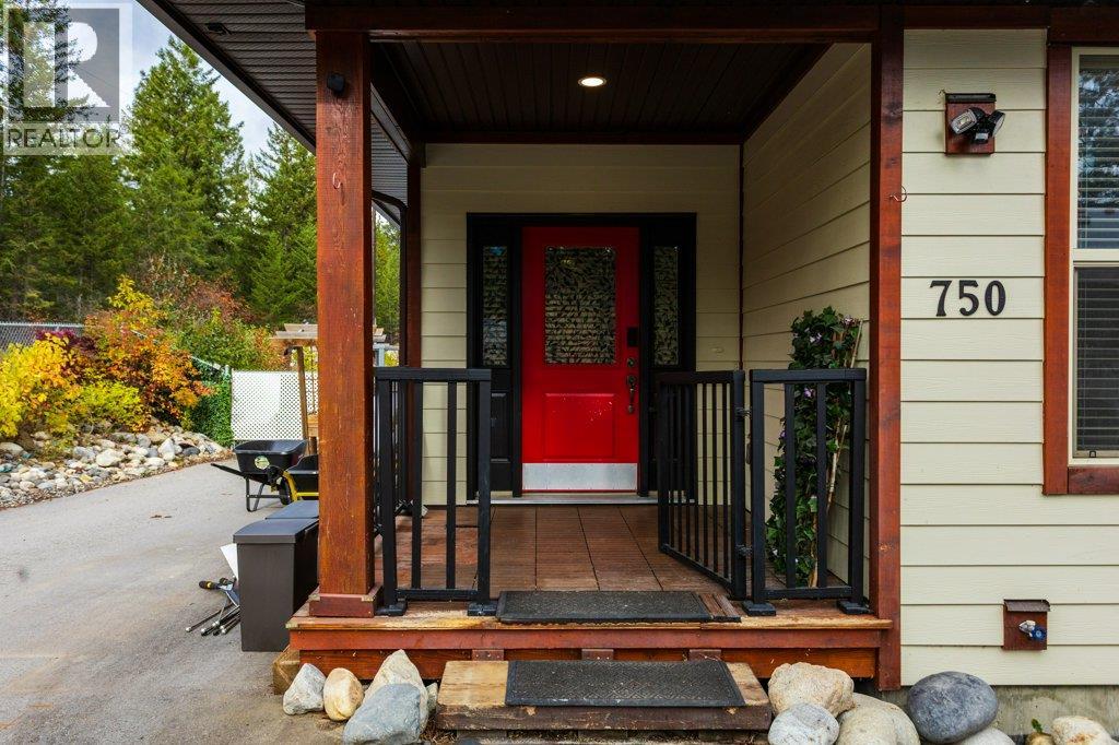 750 Firwood Road, Kelowna