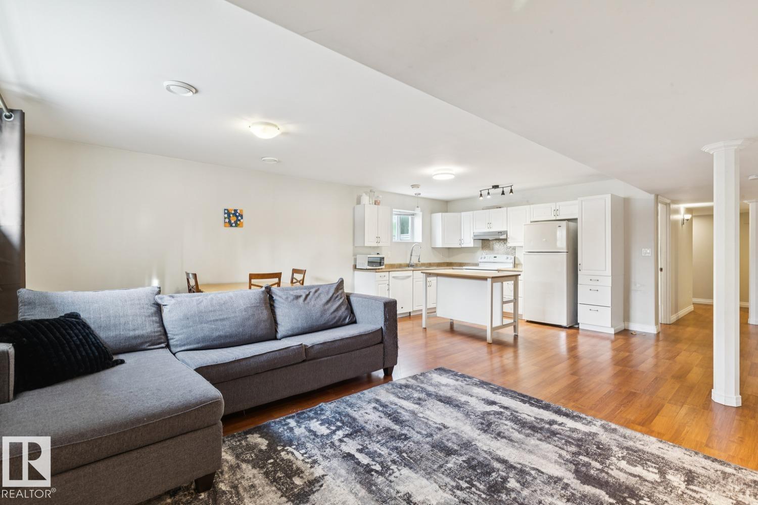 11118 72 AV NW - 30