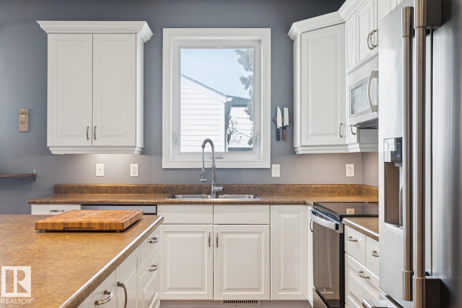 11118 72 AV NW - 12