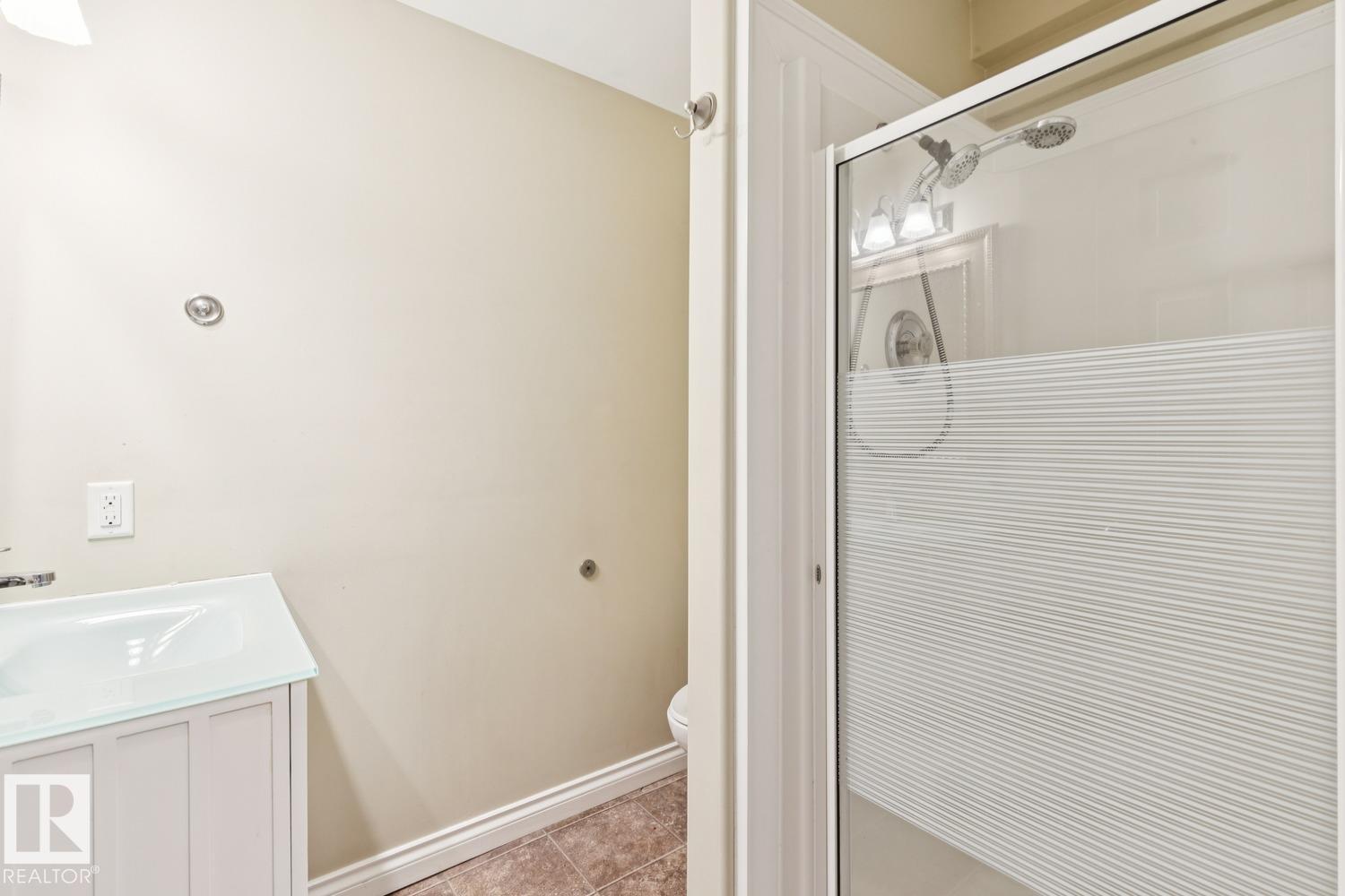 11118 72 AV NW - 34