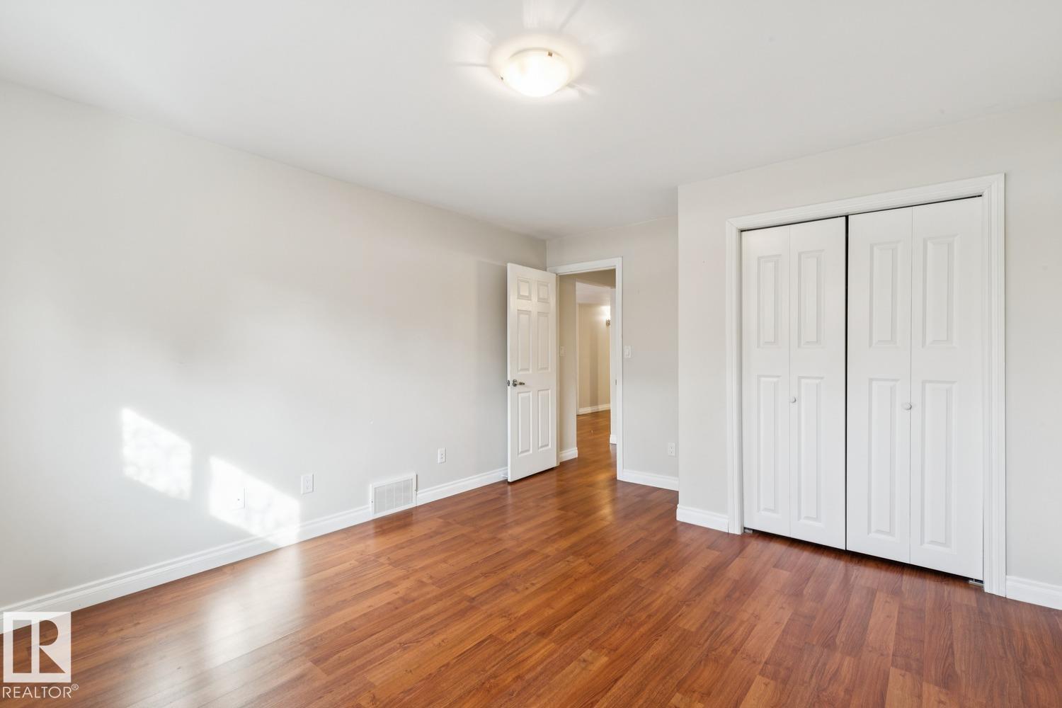 11118 72 AV NW - 32