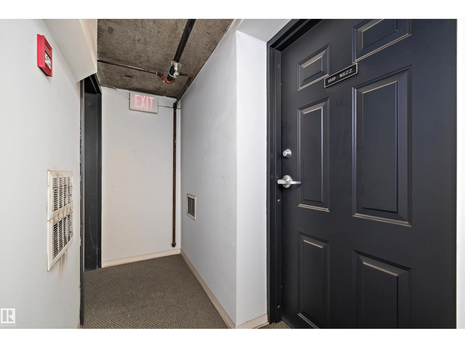 #1810 10024 JASPER AV NW - 30