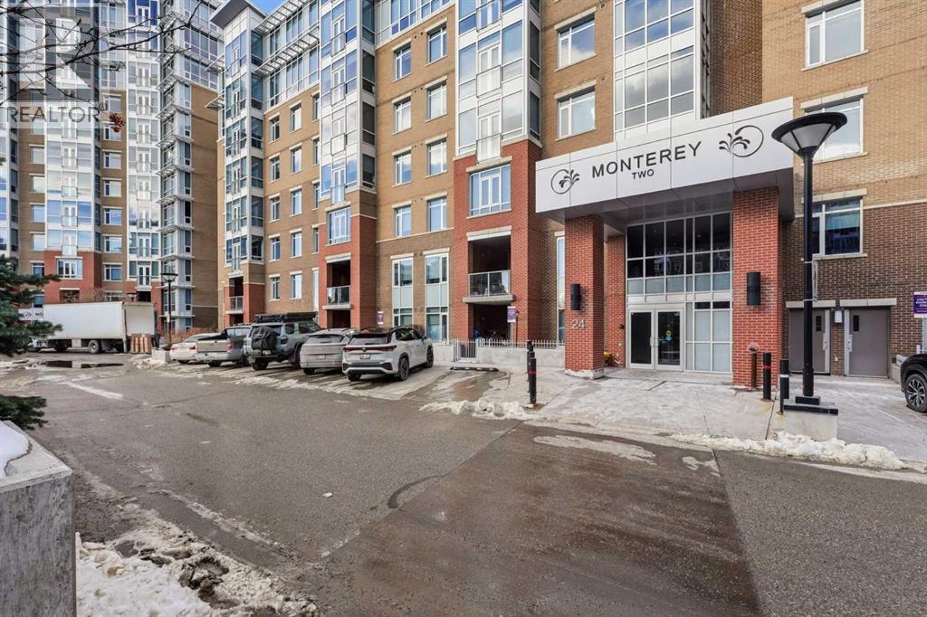 Single Family House for Sale in   Varsity Estates Circle NW Varsity Calgary 