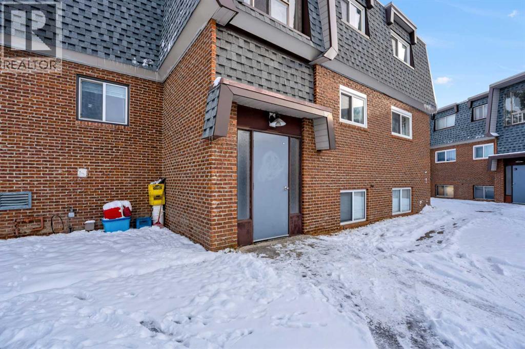 Single Family House for Sale in   Huntsville Crescent NW Huntington Hills Calgary 