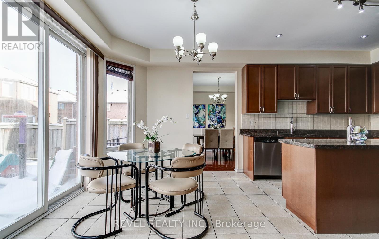 5 TREEGROVE CRESCENT - 13