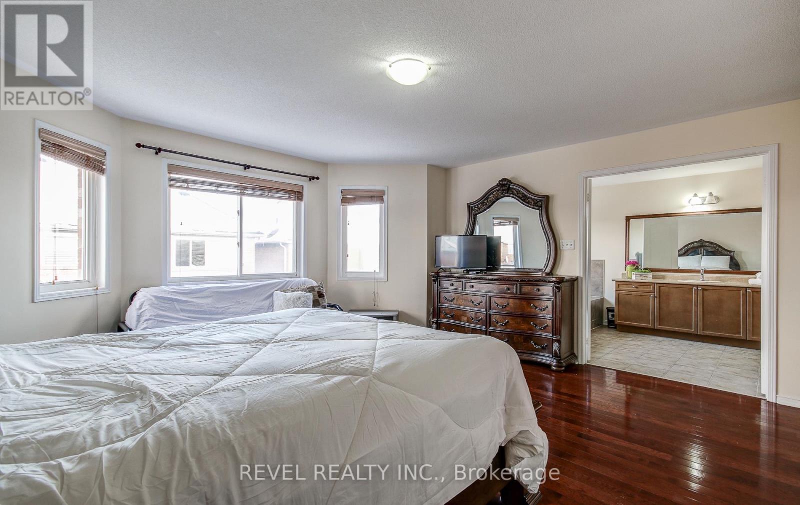 5 TREEGROVE CRESCENT - 25