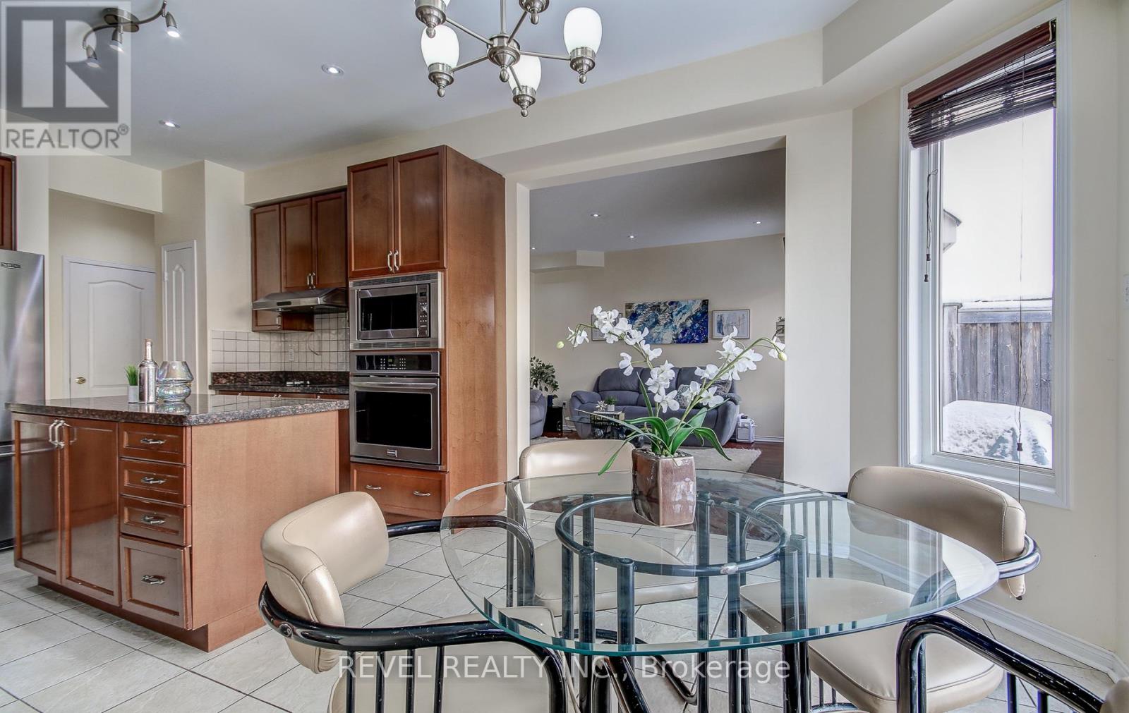 5 TREEGROVE CRESCENT - 14