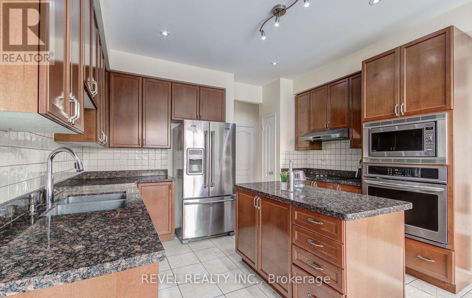 5 TREEGROVE CRESCENT - 18