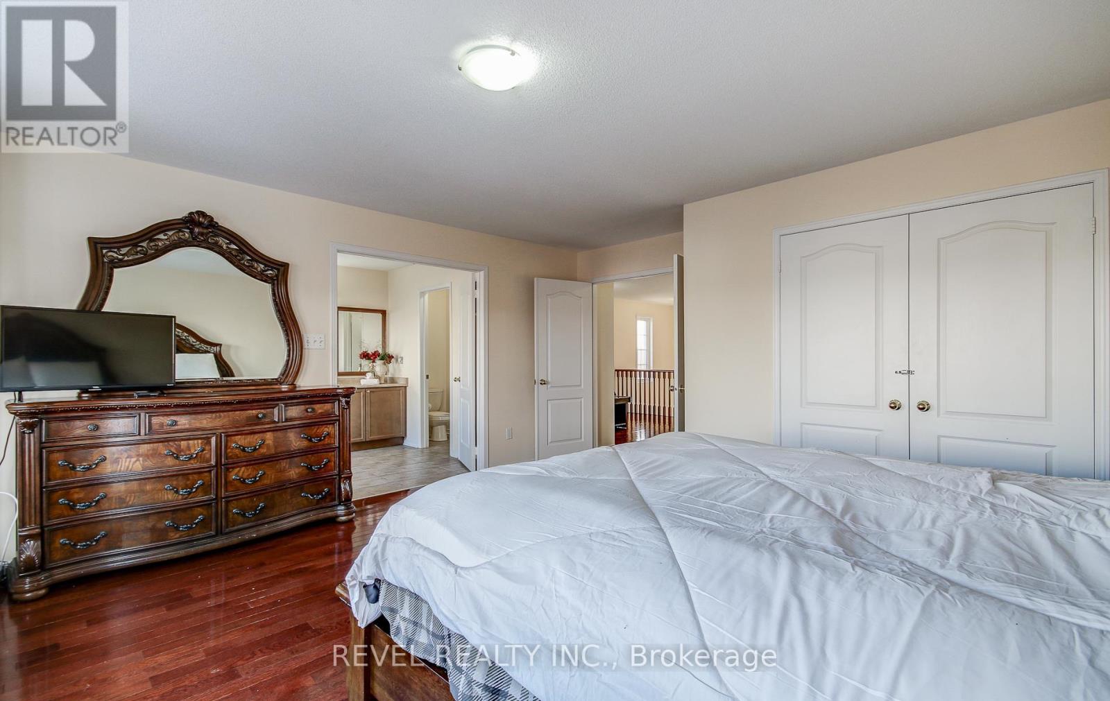 5 TREEGROVE CRESCENT - 24