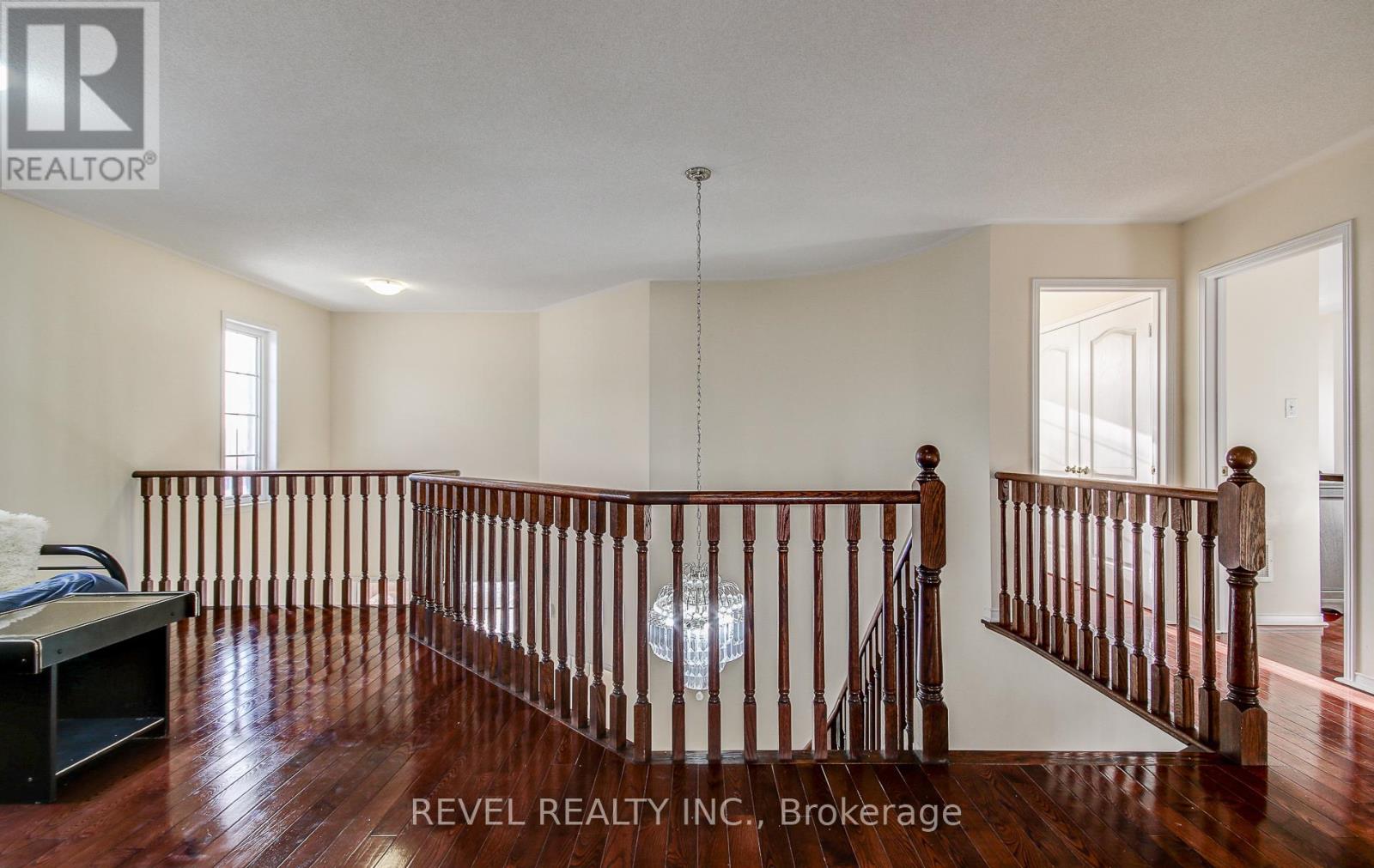 5 TREEGROVE CRESCENT - 28