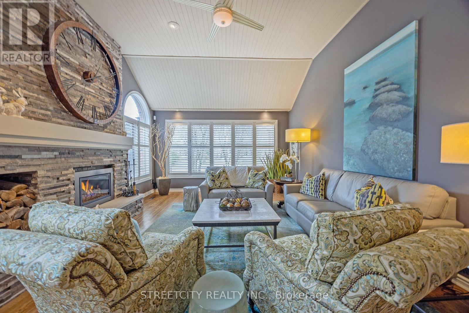 448 GRANGEOVER CRESCENT Property Photo