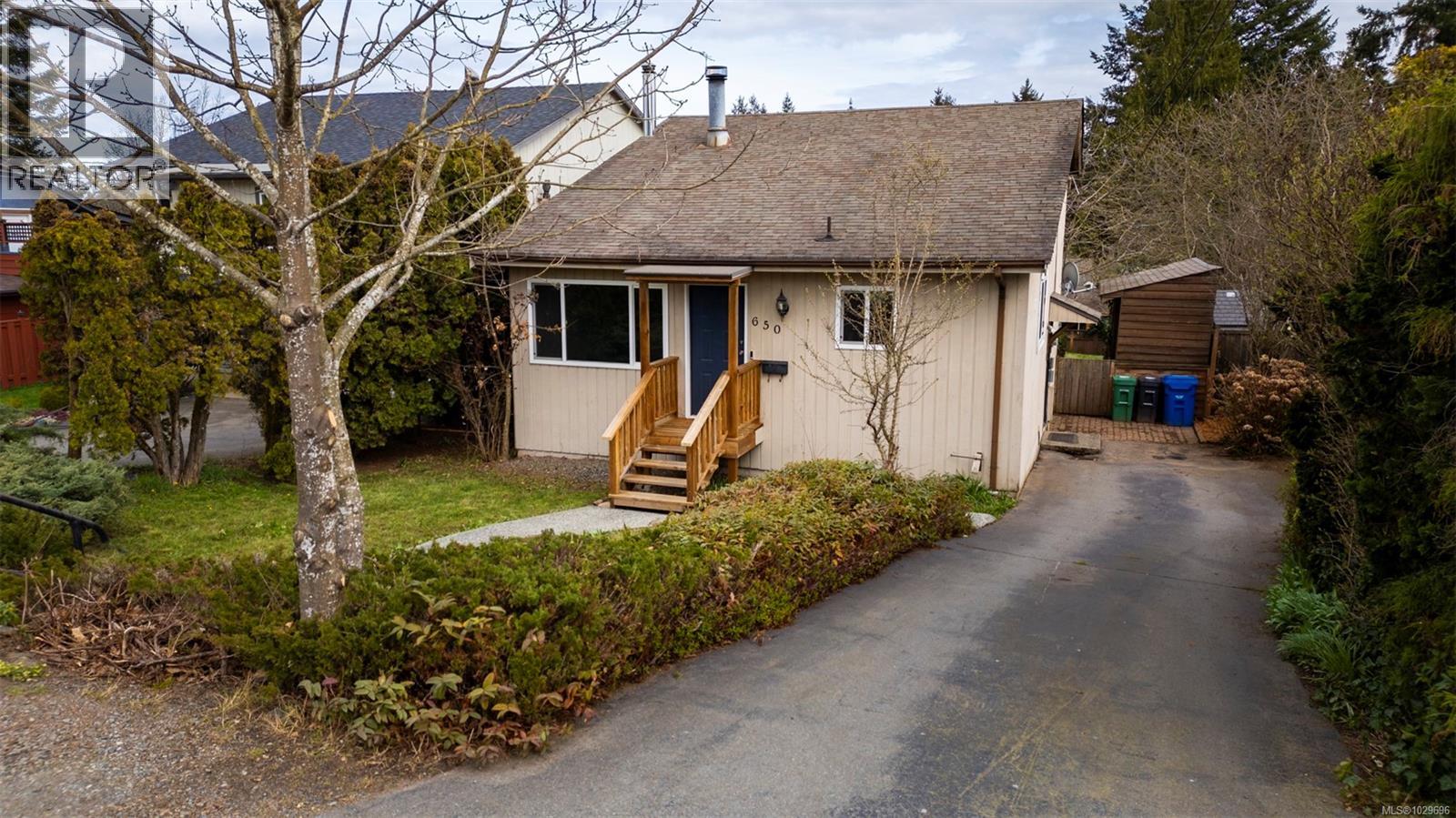 650 HAMILTON AVE - 11