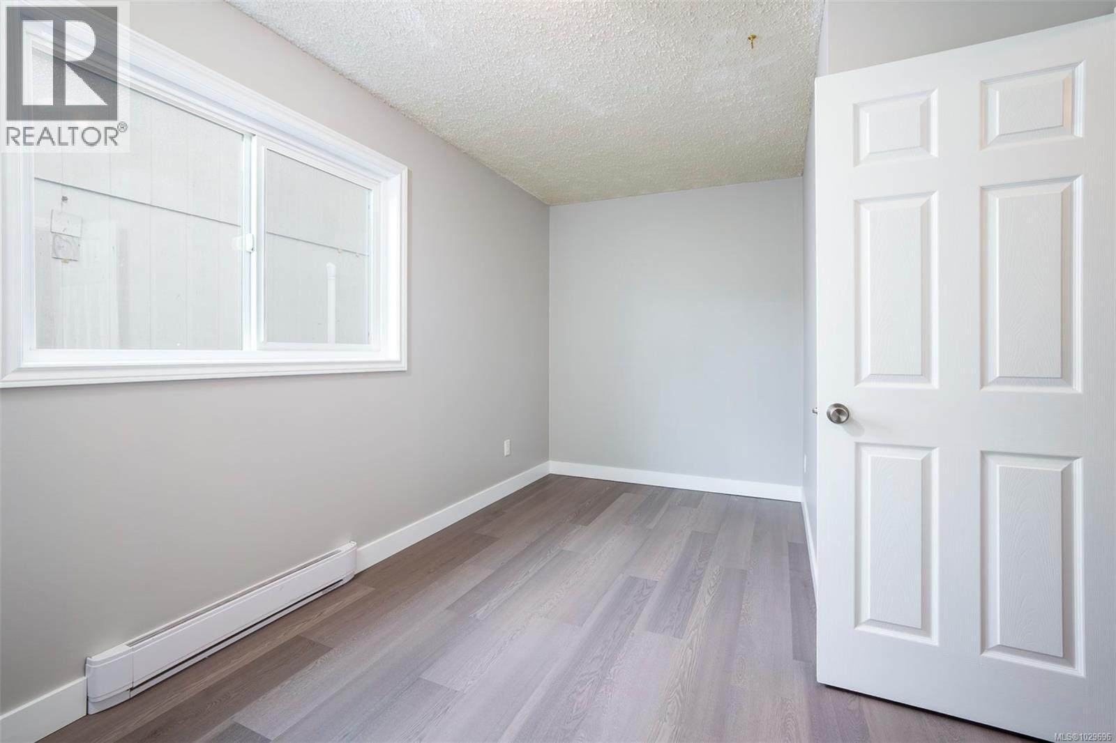 650 HAMILTON AVE - 27