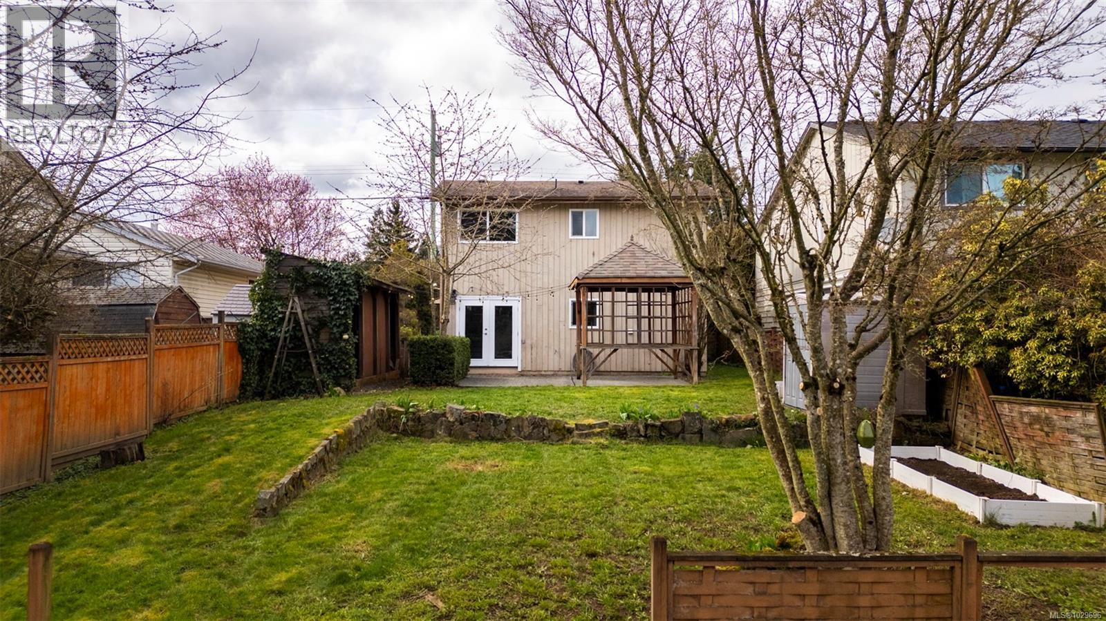 650 HAMILTON AVE - 35