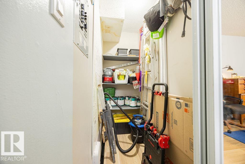 Single Family House for Sale in #   ST NW Edmonton 