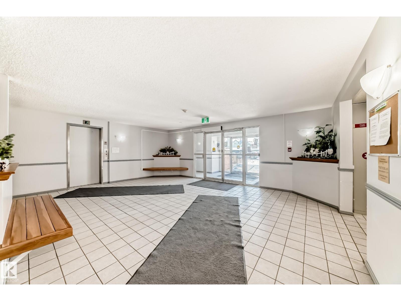 #320 9620 174 ST NW - 38