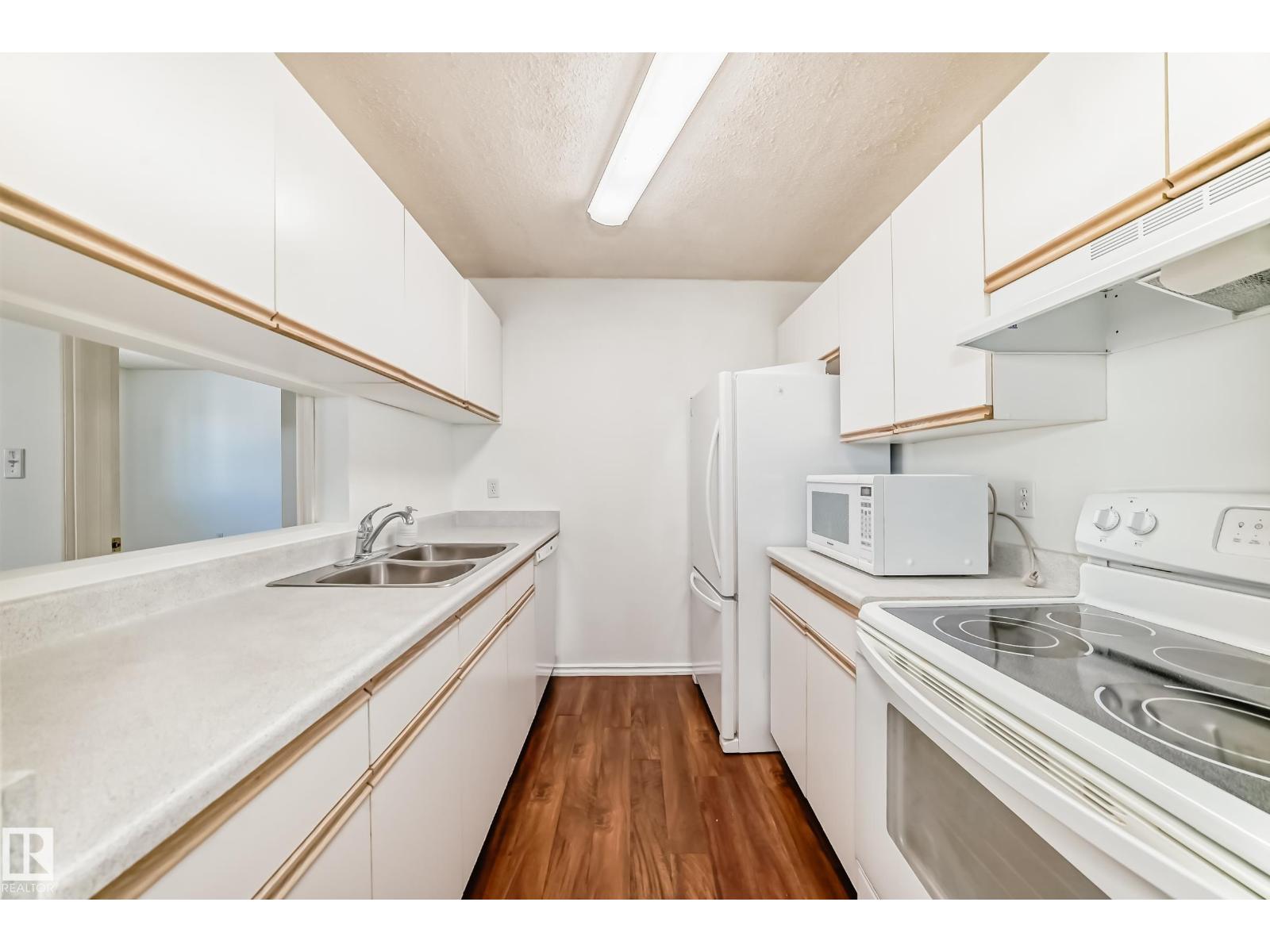 #320 9620 174 ST NW - 10