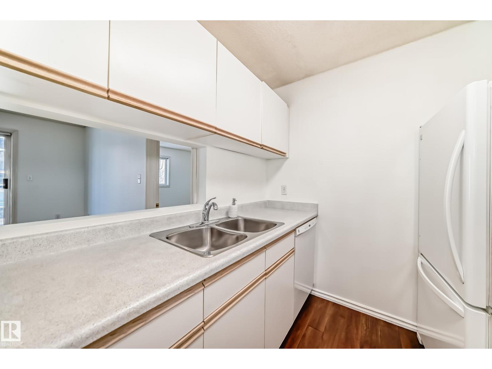 #320 9620 174 ST NW - 12