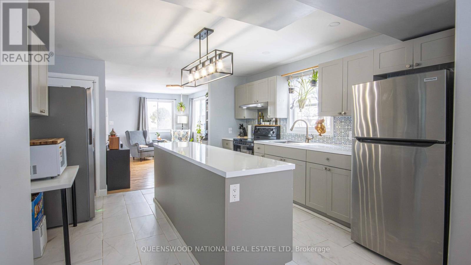 99 INGLIS STREET - 7