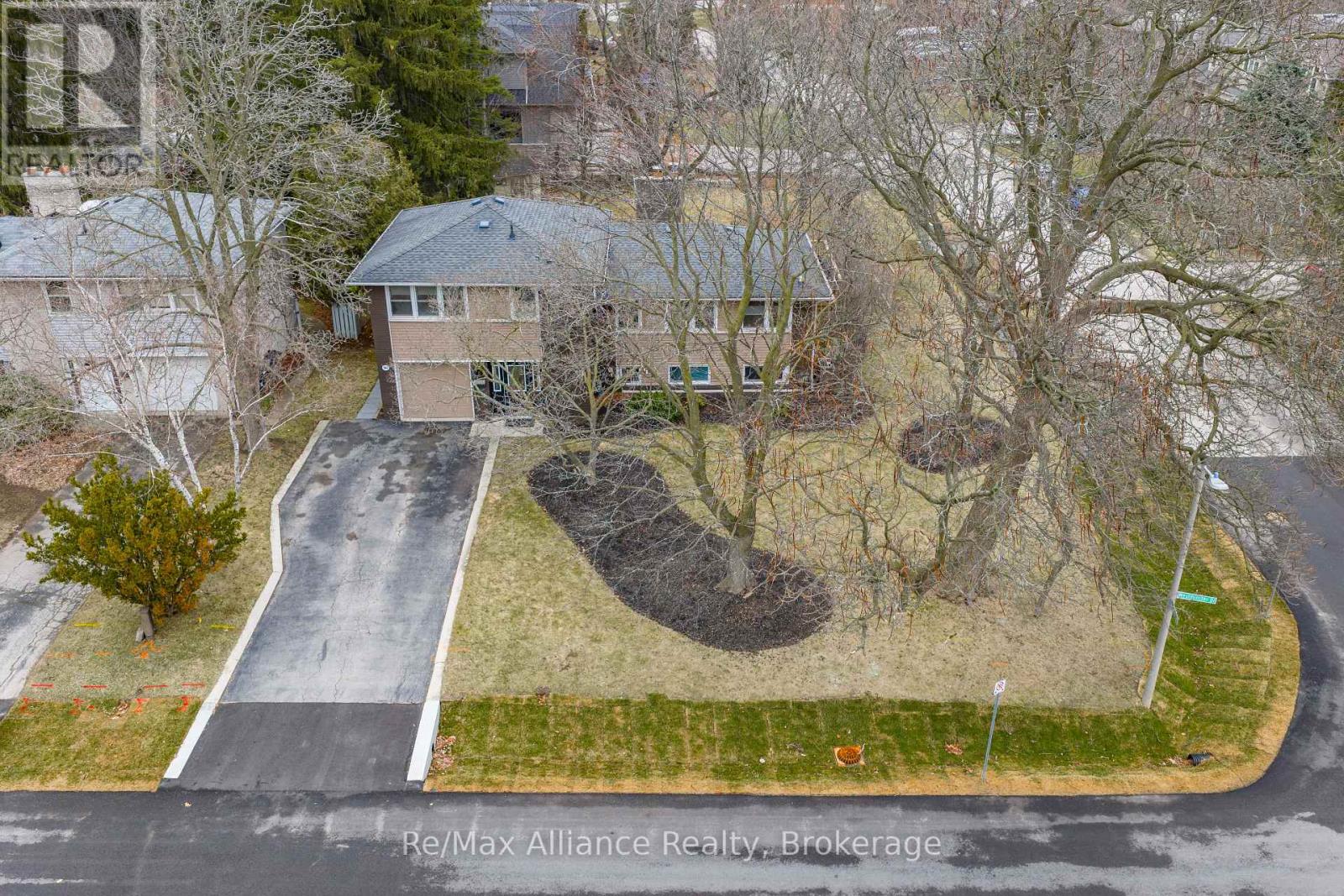 183 WESTMINSTER DRIVE,Oakville (SW Southwest),,