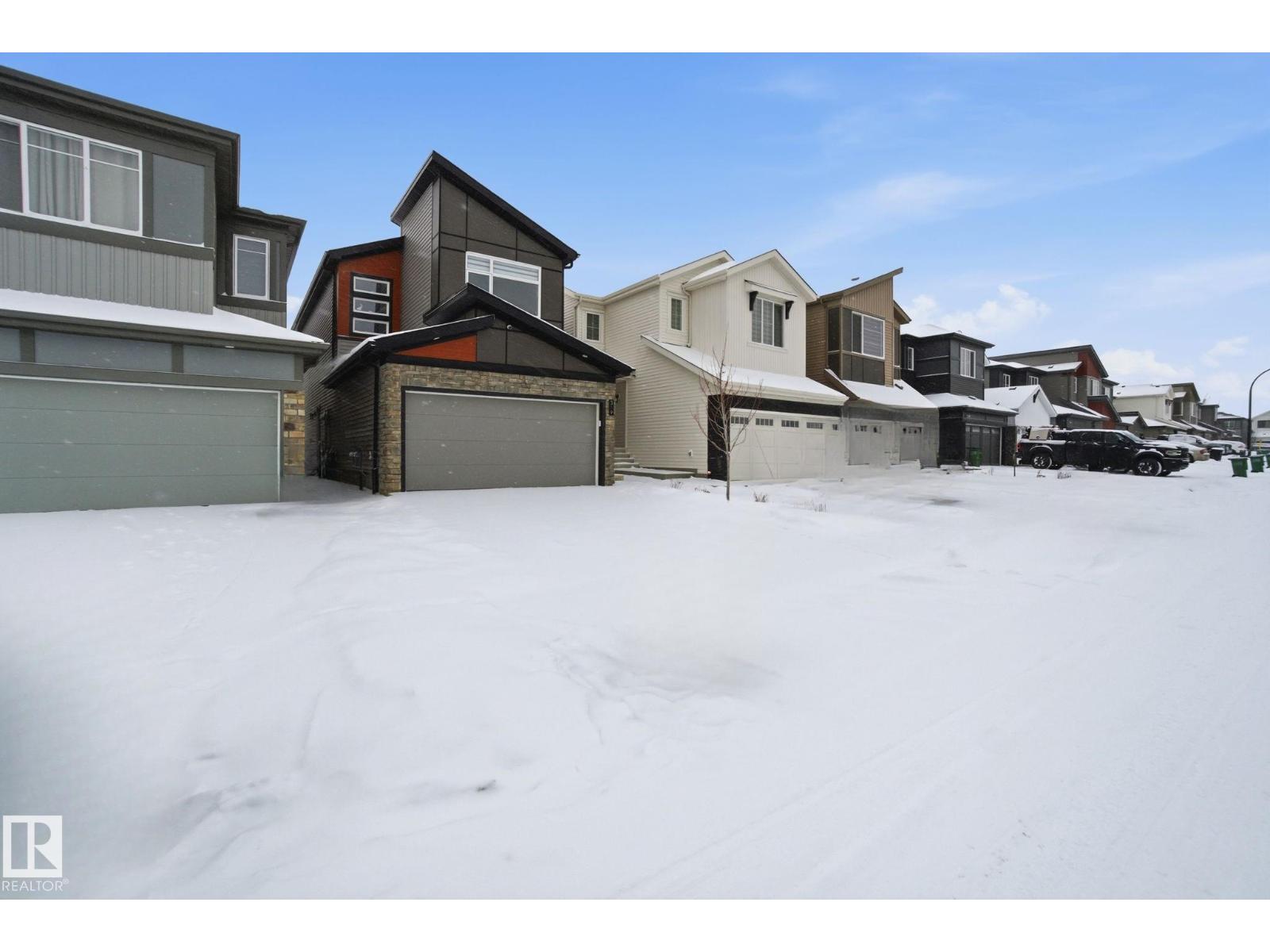 319 29 ST SW SW - 3