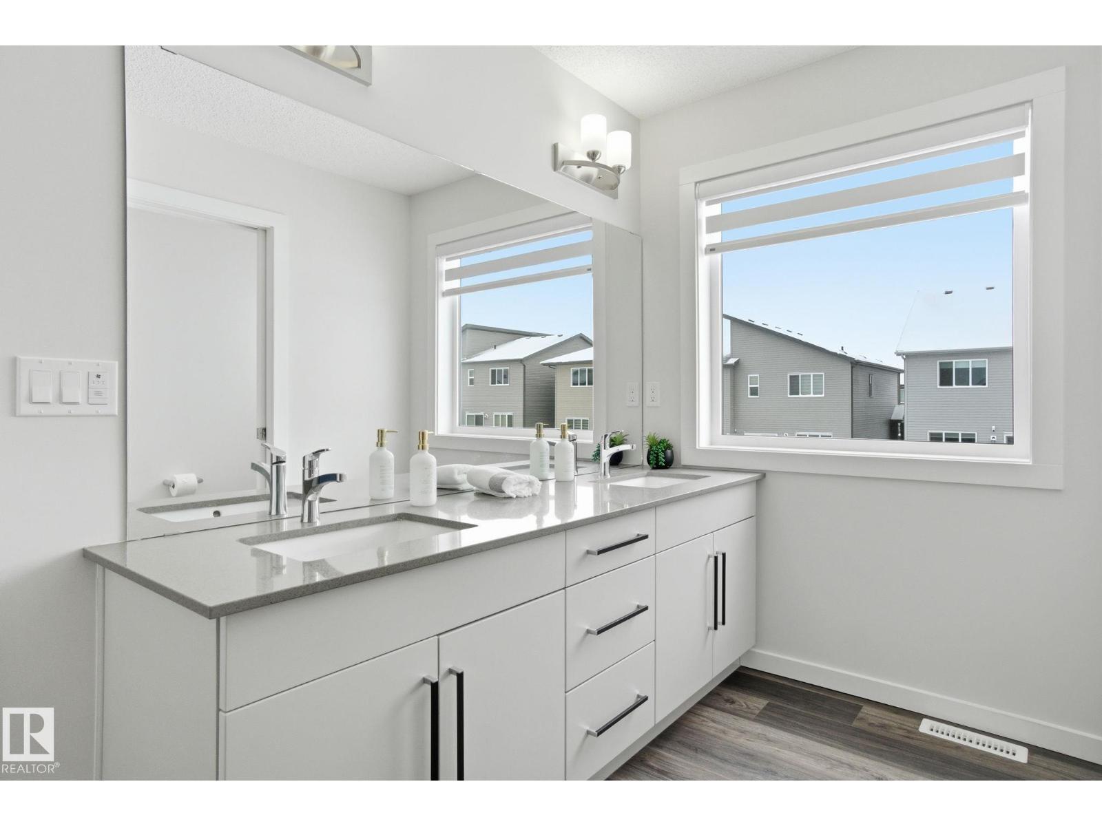 319 29 ST SW SW - 31