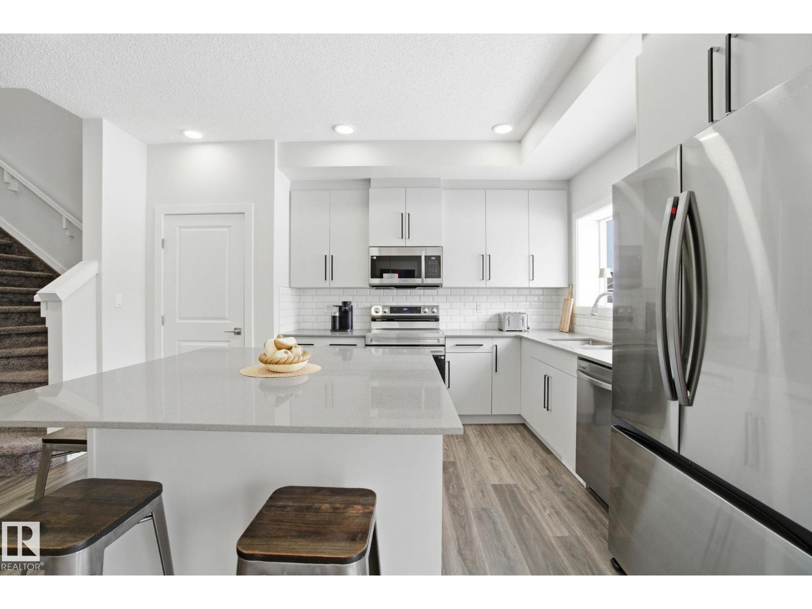 319 29 ST SW SW - 15