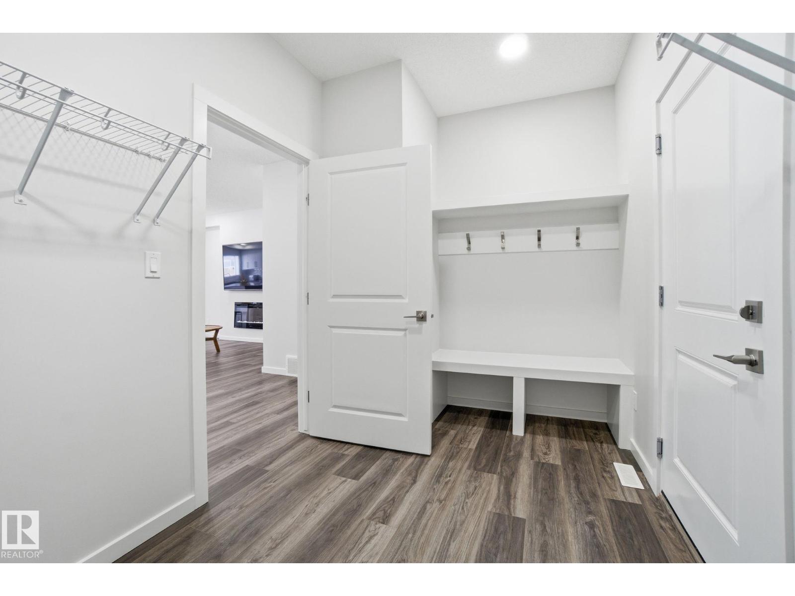 319 29 ST SW SW - 20