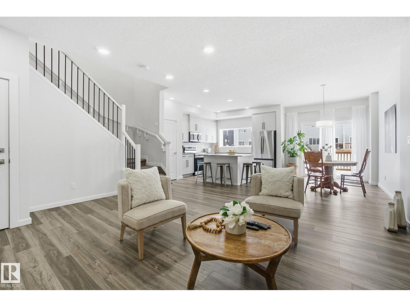 319 29 ST SW SW - 11