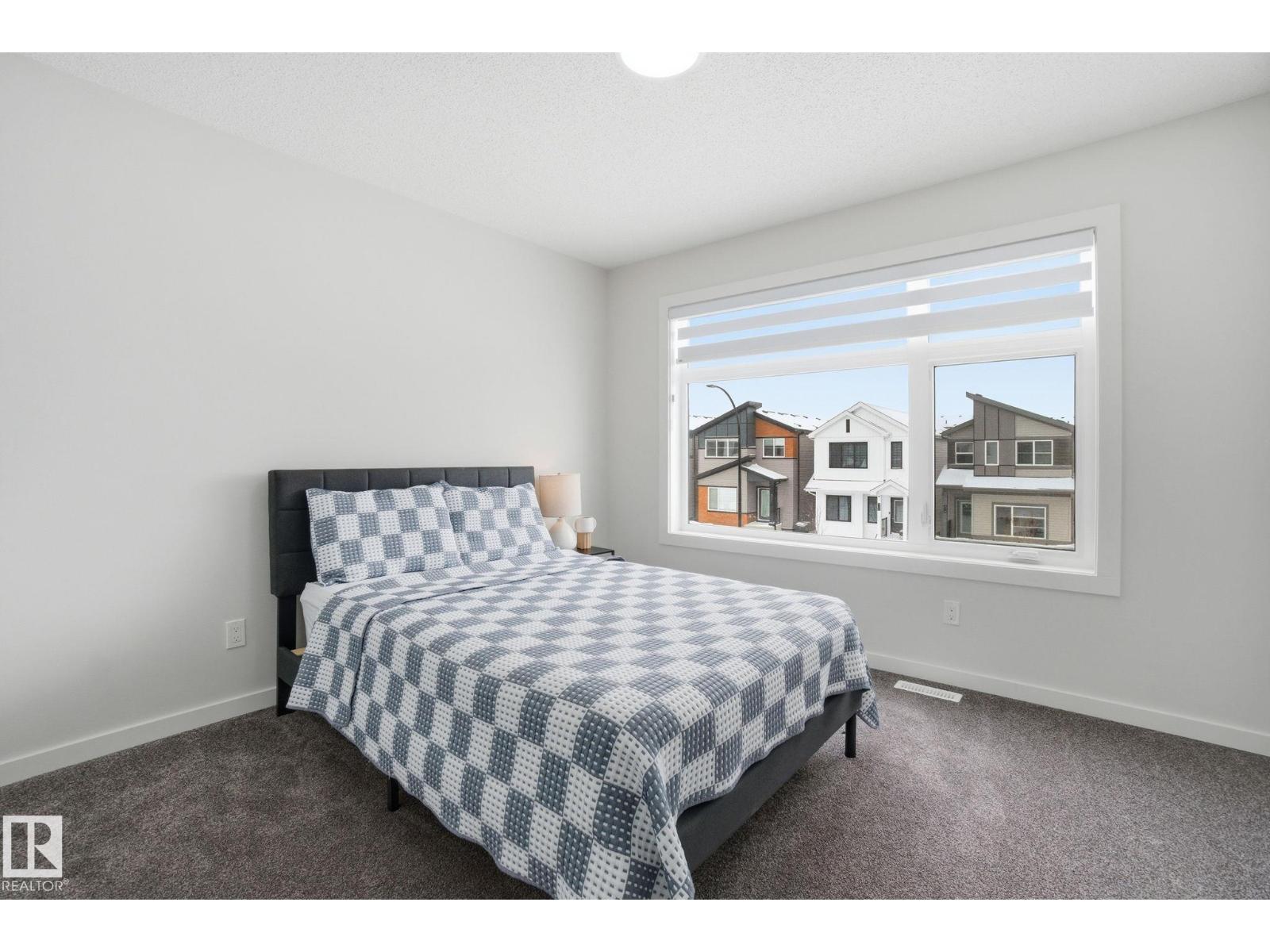 319 29 ST SW SW - 25