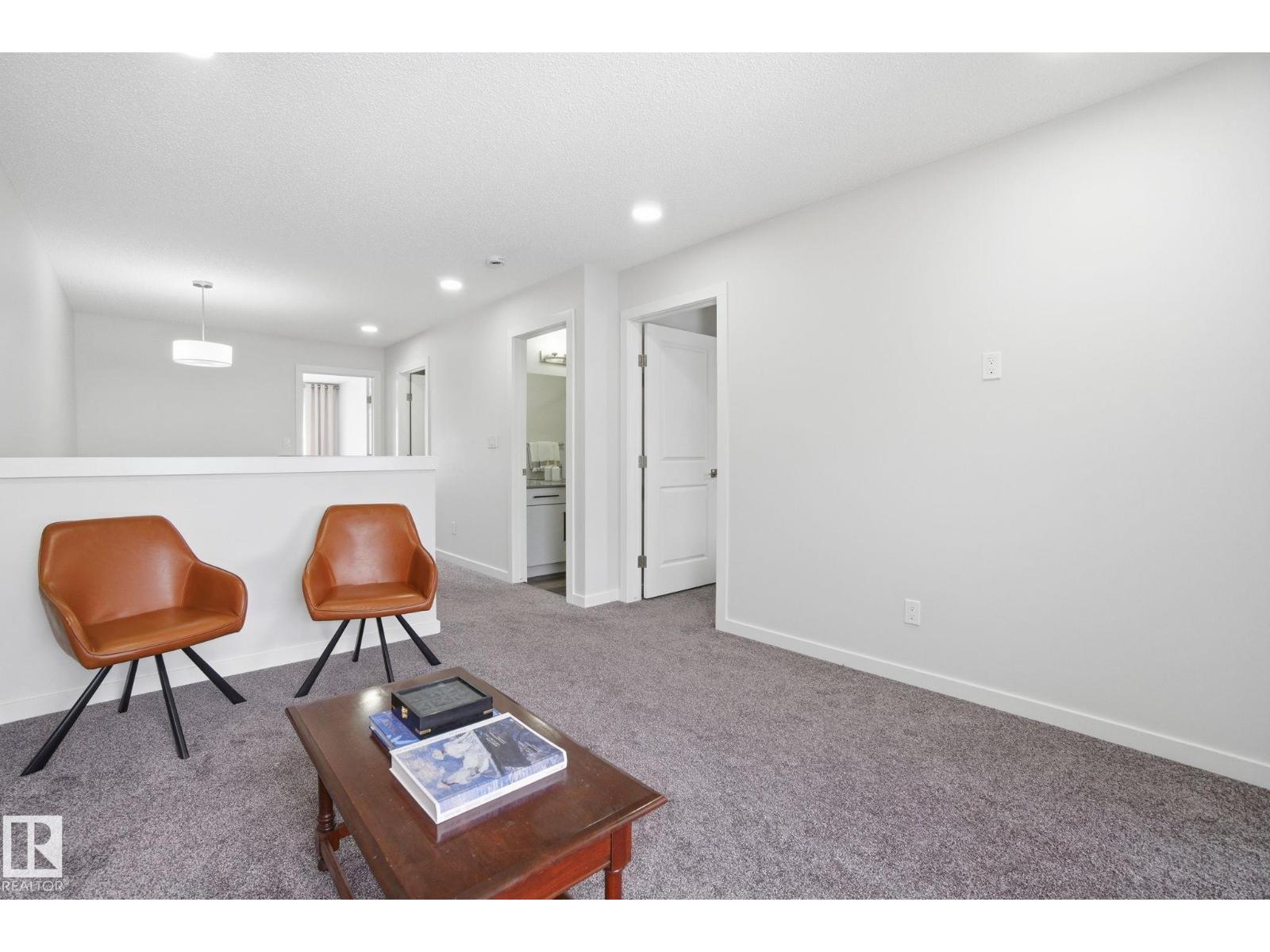 319 29 ST SW SW - 24