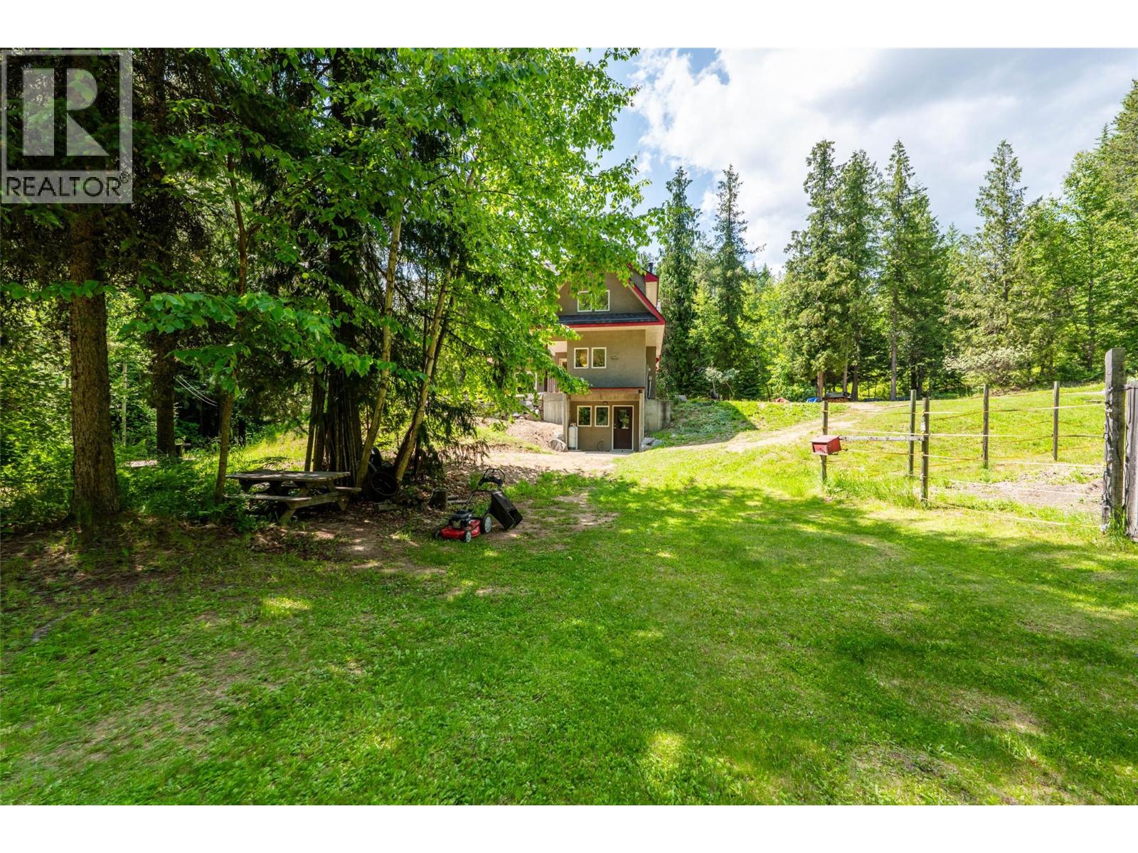 3675 Thompson Road, Bonnington Falls