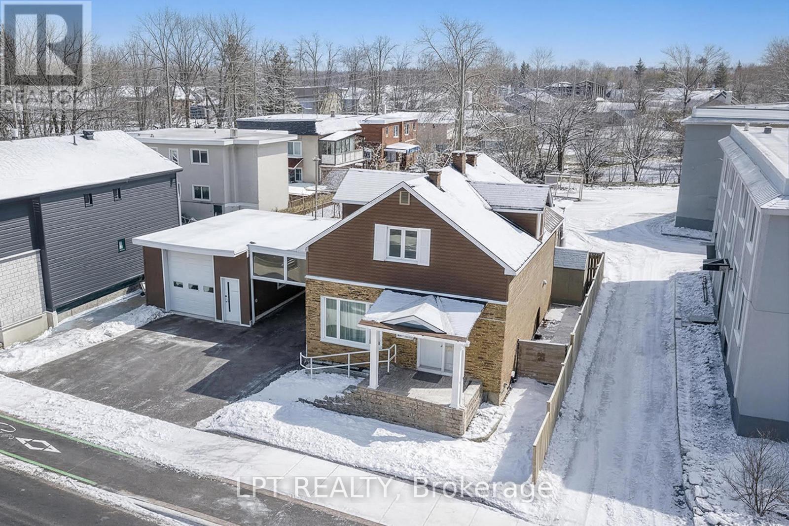 412 MONTREAL ROAD - 3