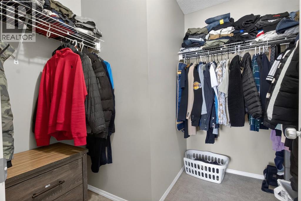 Single Family House for Sale in  Country Village Lane NE Country Hills Village Calgary 