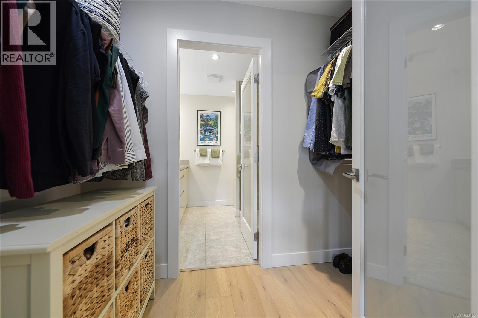 2826 TURNSTYLE CRES - 34