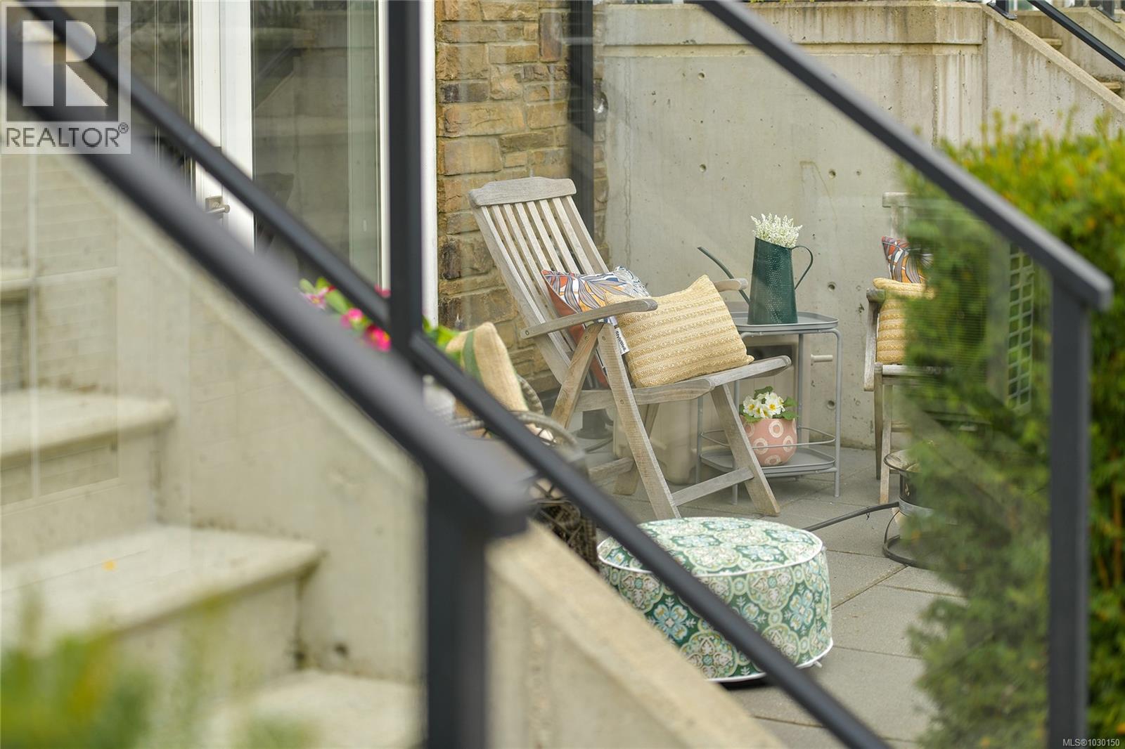 2826 TURNSTYLE CRES - 50